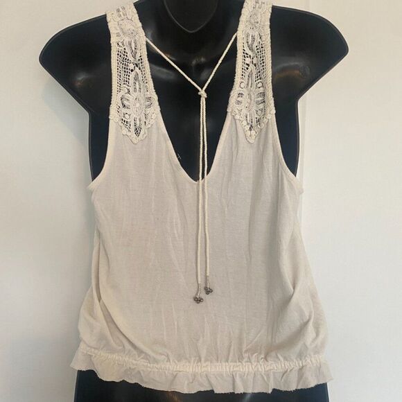 American Eagle Outfitters White Eyelet V-Neck Tie-Back Top Size Small - Picture 4 of 6